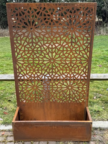 Corten planter with - corten,
