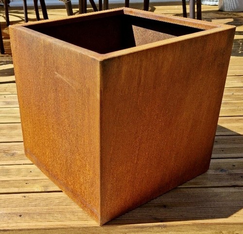 Corten steel cube - steel,